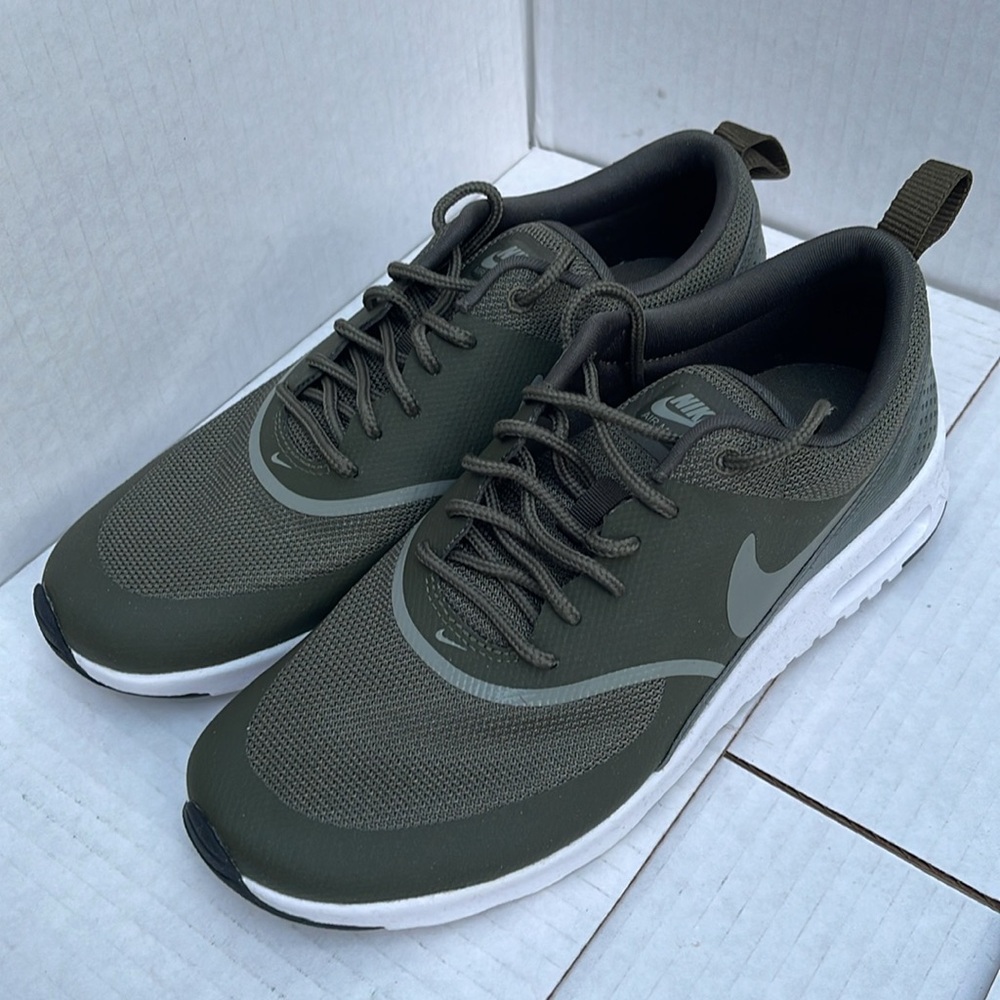 NIKE AIR MAX THEA
